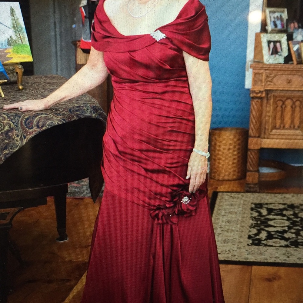 Mother of the Bride/Groom Dress size 12